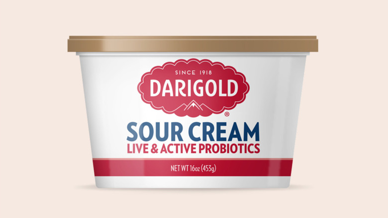 Container of Darigold sour cream