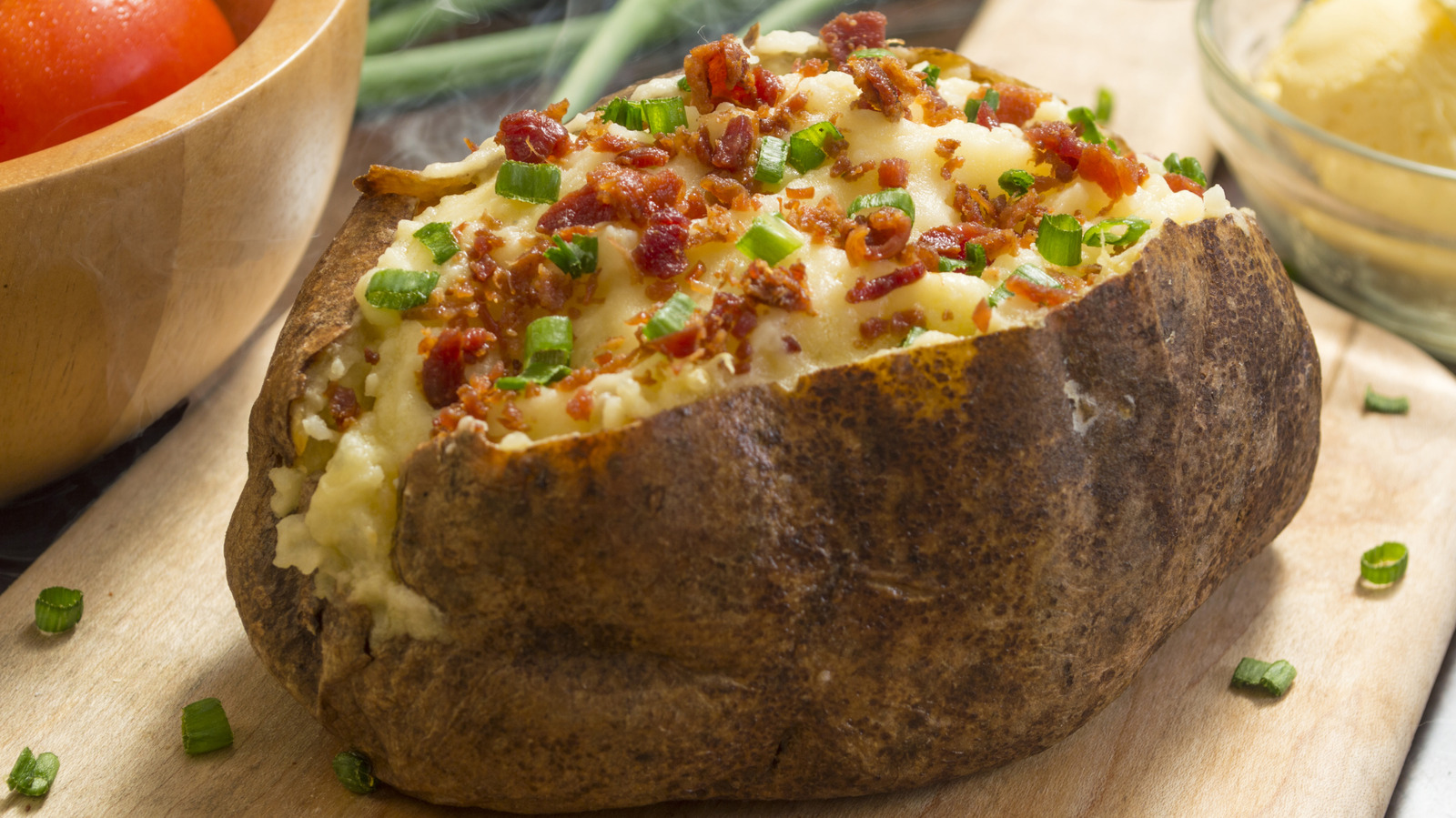 8 Chain Restaurants That Have The Best Loaded Baked Potatoes, According To Customers