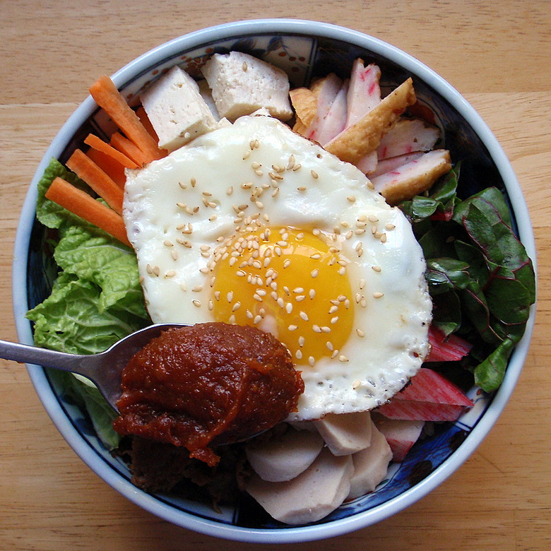 8 Instances Of Bibimbap Porn To Help You Decide What To Eat For Lunch -  Food Republic