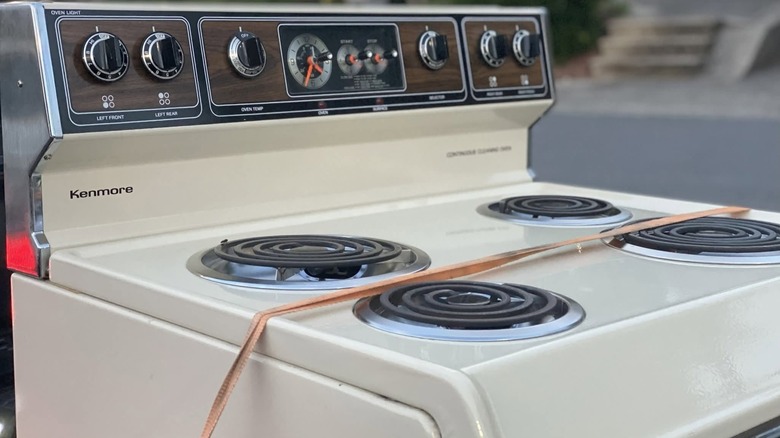 A vintage Kenmore stove in Almond