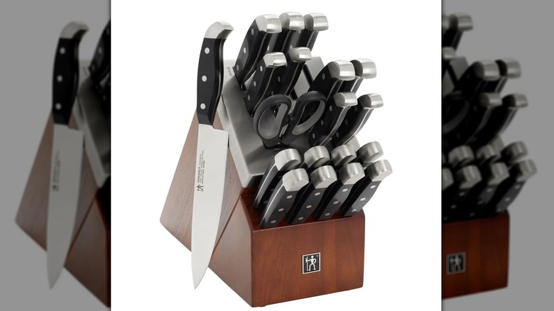 20-Piece Knife Set in knife block