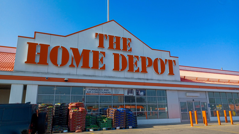 Home Depot storefront