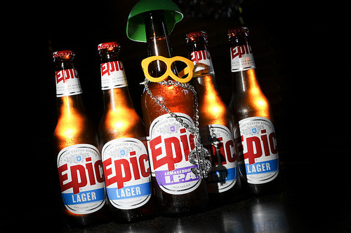 8 Simple Steps: How To Not Be A Dick While Drinking Beer
