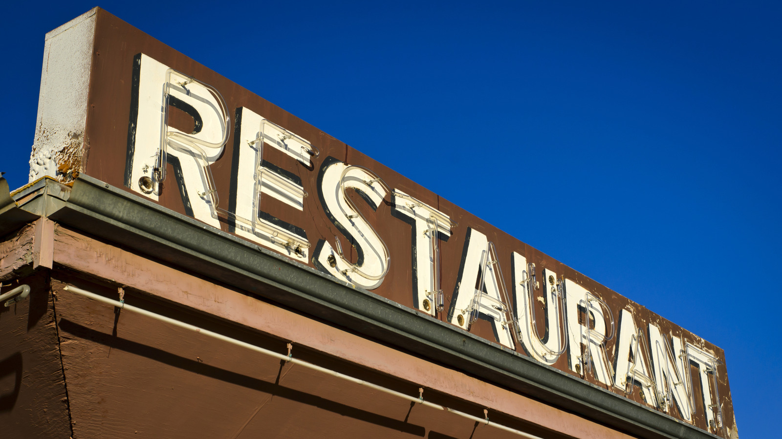 FoodWireDaily — 9 Chain Restaurants That Boomers Miss