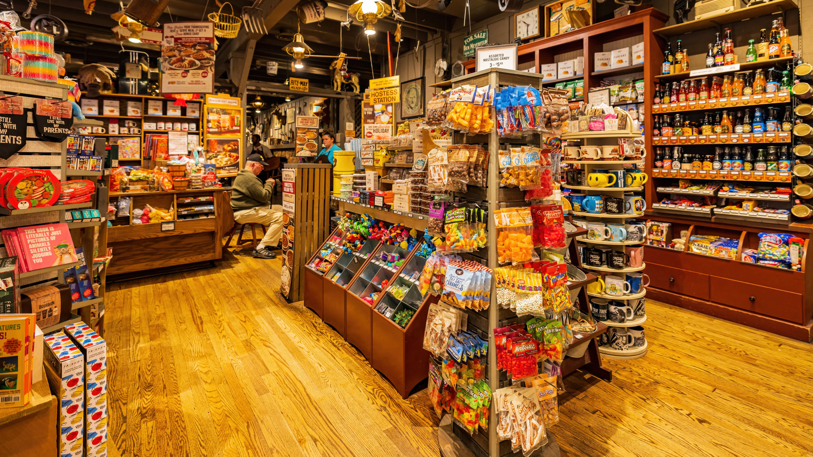 <a href="https://www.foodrepublic.com/2190846/cracker-barrel-country-store-foods-everyone-should-try/" target="_blank">9 Cracker Barrel Country Store Foods Everyone Should Try</a>
