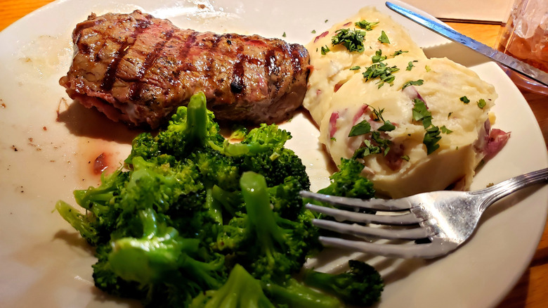 A close up of a meal at Applebee's restaurant