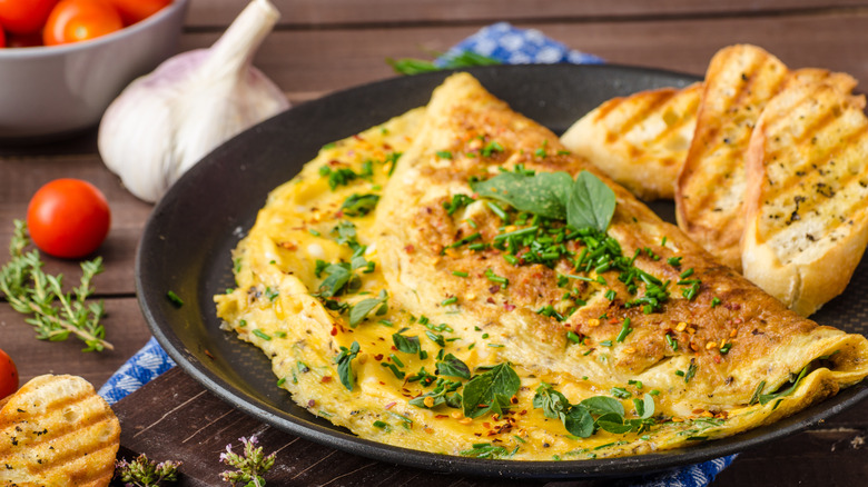 omelet on black plate