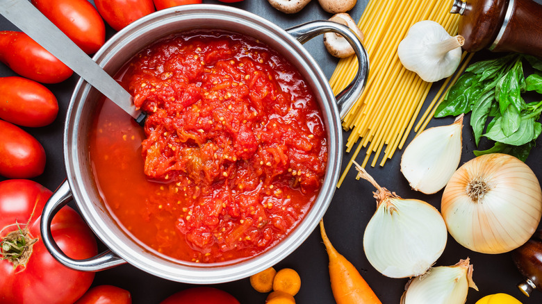 Ingredients for spaghetti and tomato sauce