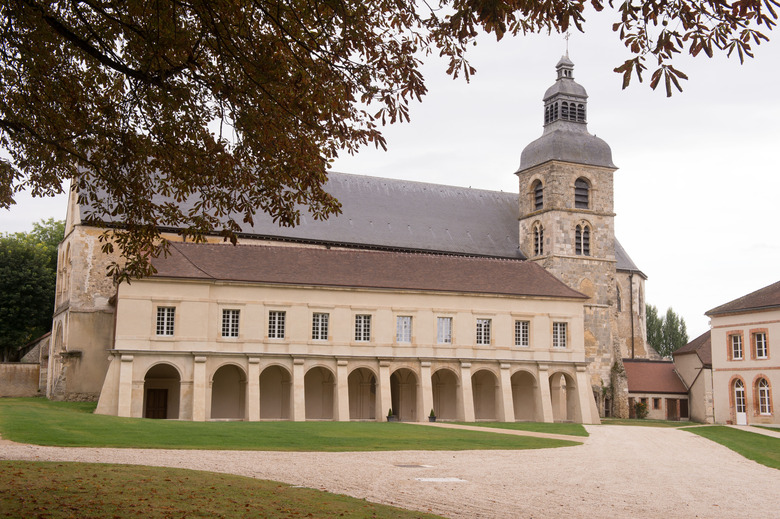 A Night At The Birthplace Of Champagne