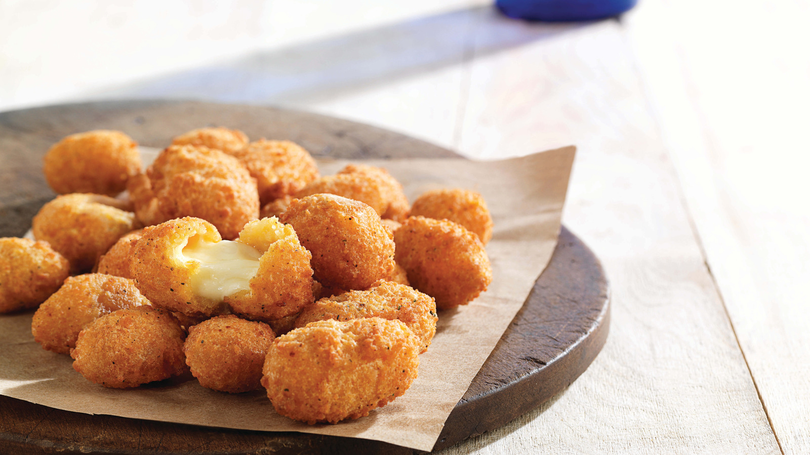 <a href="https://www.foodrepublic.com/2218363/elevate-culvers-wisconsin-cheese-curds-two-menu-items/" target="_blank">Add 2 Menu Items To Your Culver’s Wisconsin Cheese Curds For A Major Flavor Boost</a>