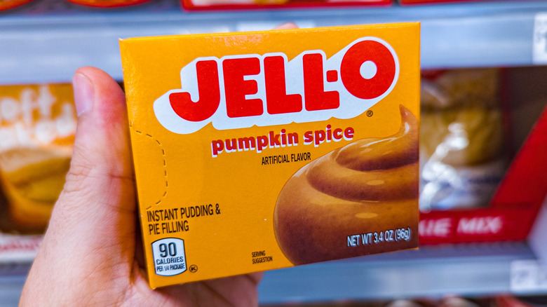 A box of Jello pudding mix in the pumpkin spice flavor
