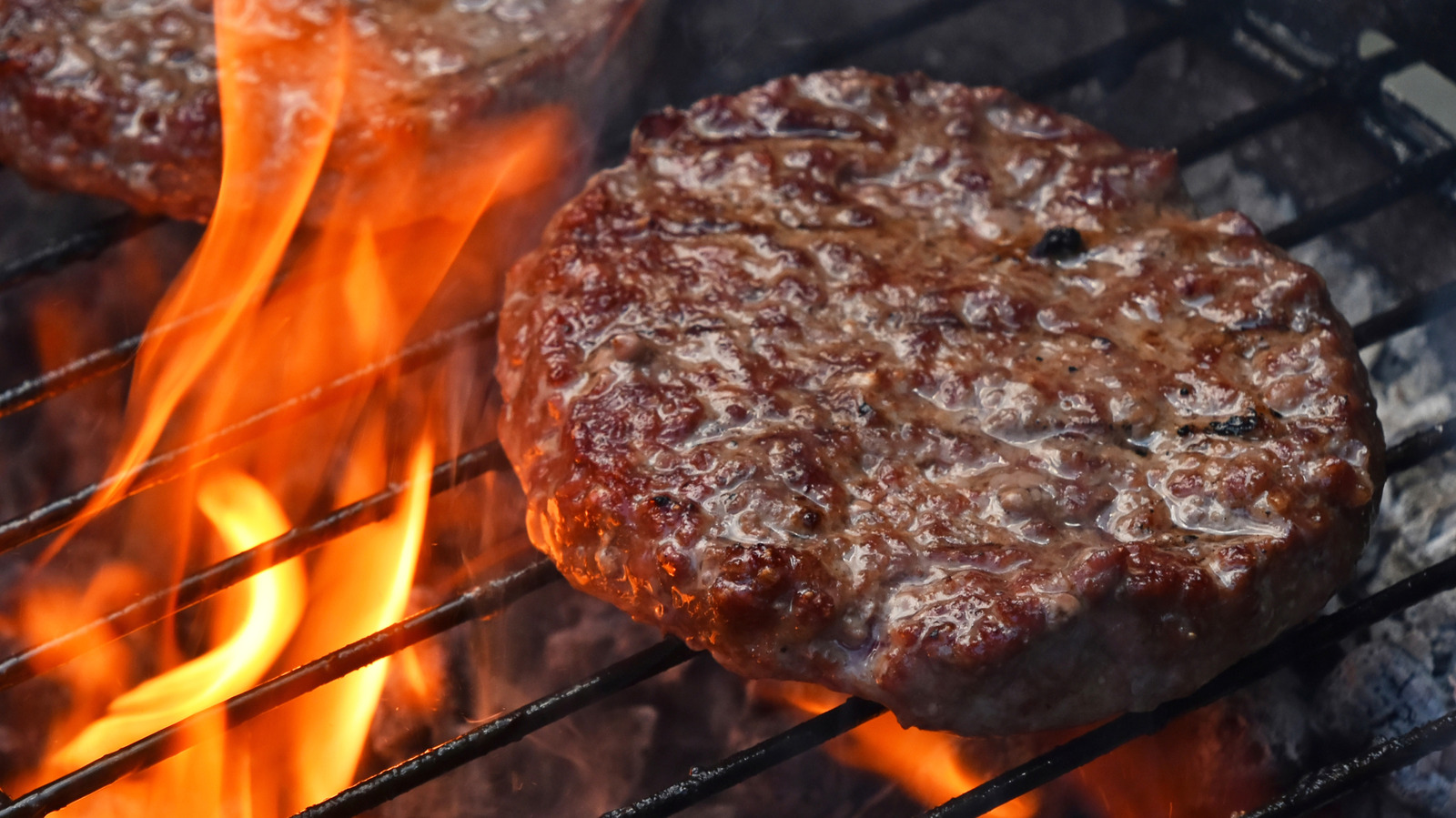 <a href="https://www.foodrepublic.com/2281323/add-budget-friendly-ingredient-ground-beef-tender-juicy-burgers-bouillon-paste/" target="_blank">Add This Budget-Friendly Ingredient To Ground Beef For Tender, Juicy Burgers</a>