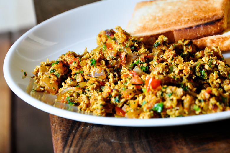 Akoori (Indian Scrambled Eggs)