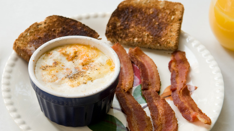 shirred eggs