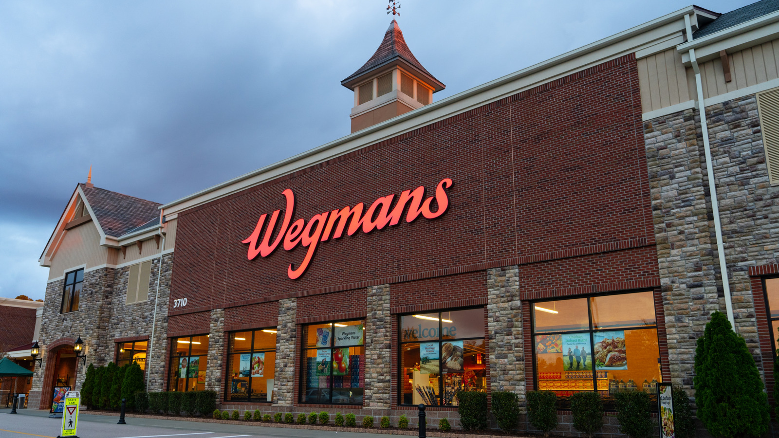 <a href="https://www.foodrepublic.com/2125769/america-oldest-grocery-chains-in-business/" target="_blank">9 Of America’s Oldest Grocery Store Chains Still In Business</a>