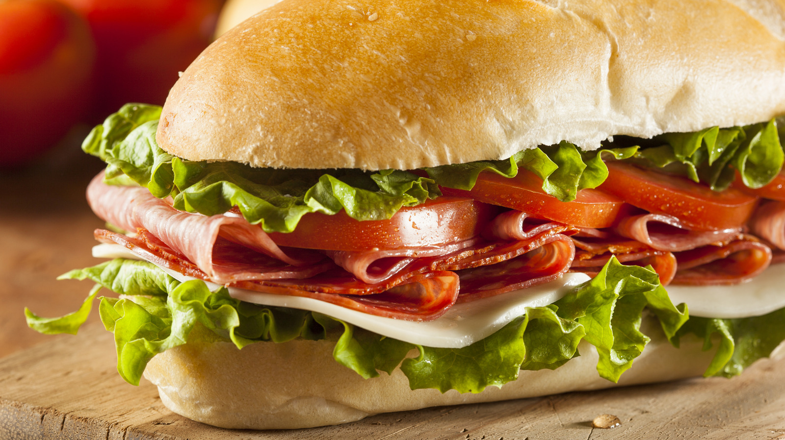 <a href="https://www.foodrepublic.com/2215380/italian-sub-always-needs-seasoning-oregano/" target="_blank">An Italian Sub Should Always Be Sprinkled With This Seasoning</a>