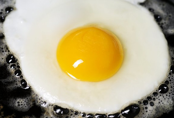 How do you attain that perfect yolk runniness?