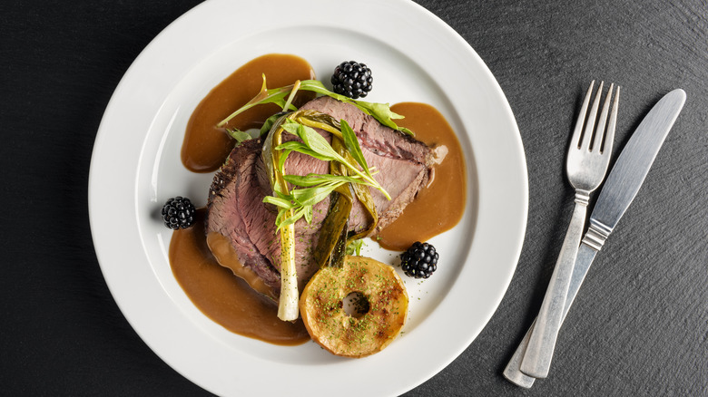Elegant cut of beef with pan sauce