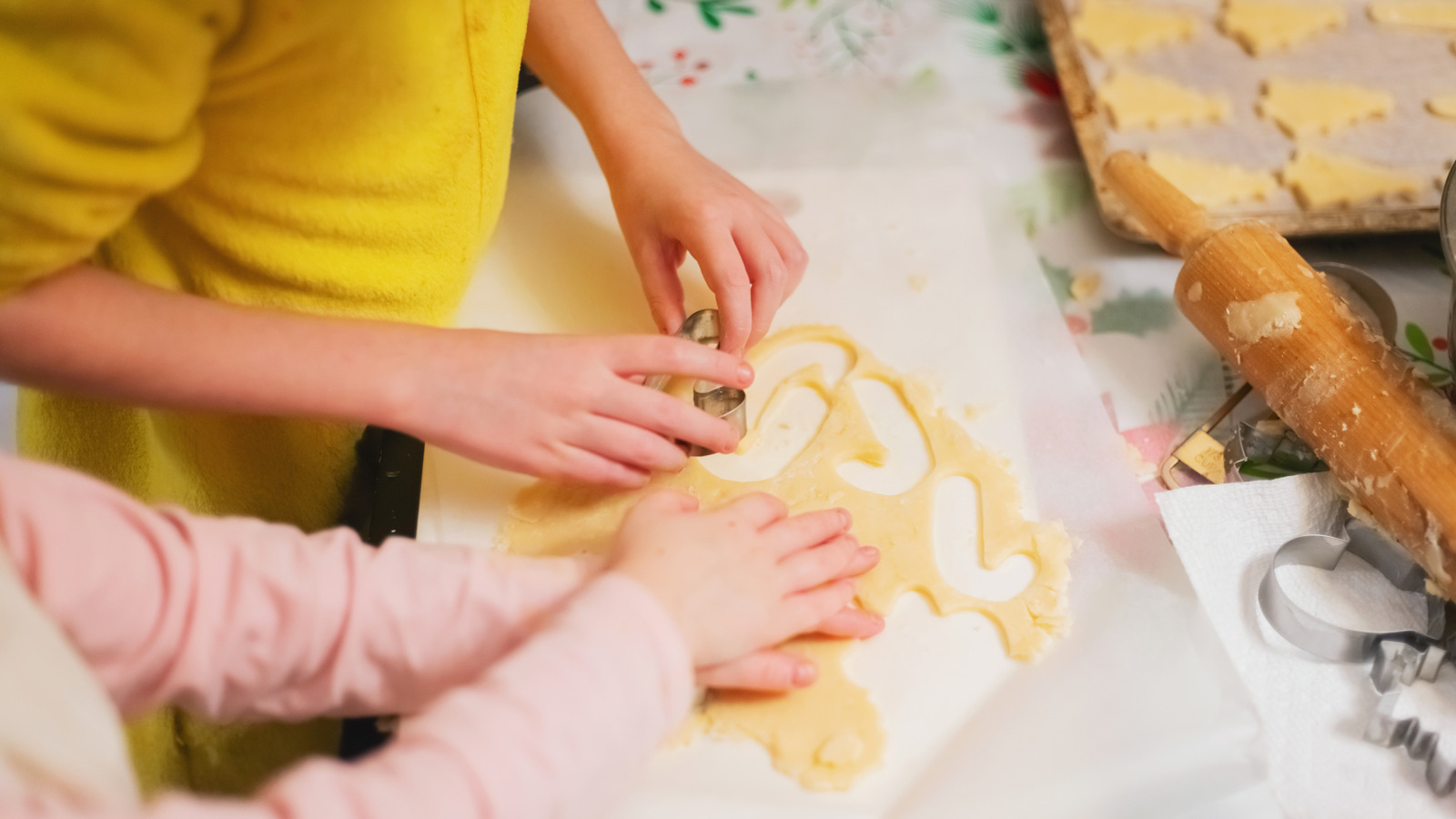 <a href="https://www.foodrepublic.com/2069184/avoid-simple-shortbread-mistake-overworking-dough/" target="_blank">Avoid This Super Simple Mistake When Making Shortbread</a>