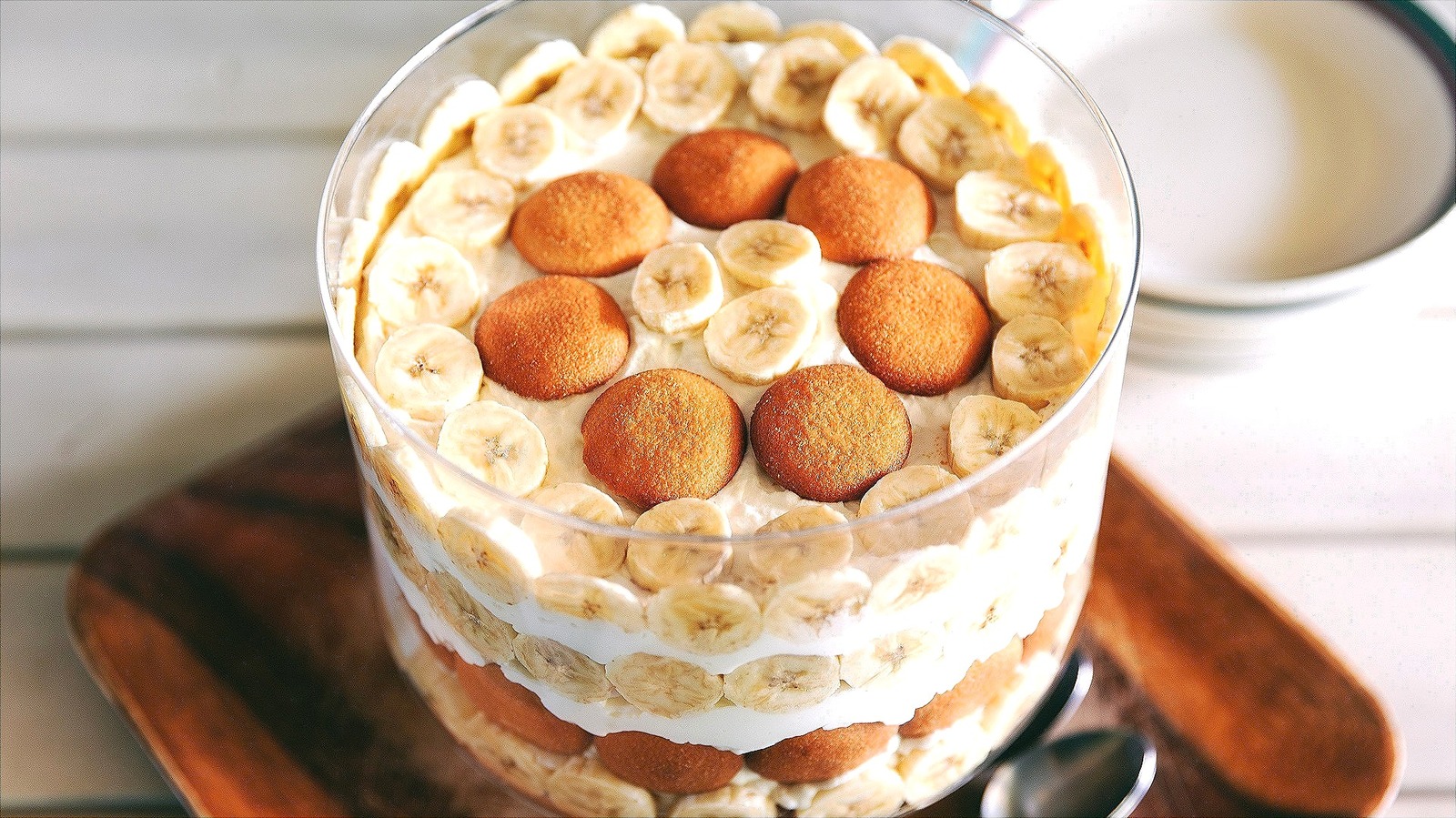 Bourbon Gives Your Banana Pudding A Boozy Twist