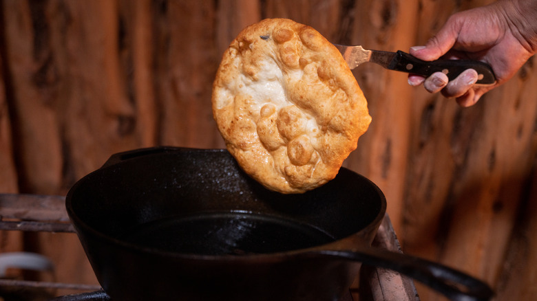 Bannock bread cooked in oil in skillet
