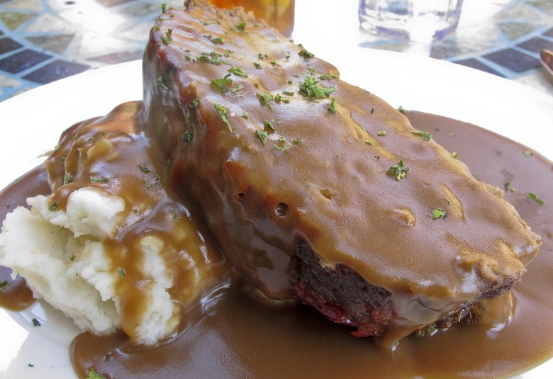 Turkey meatloaf cuts down on the fat but keeps the comfort food flavor