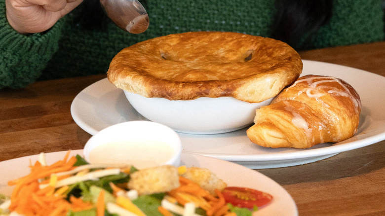 Cheddar's Scratch Kitchen chicken pot pie