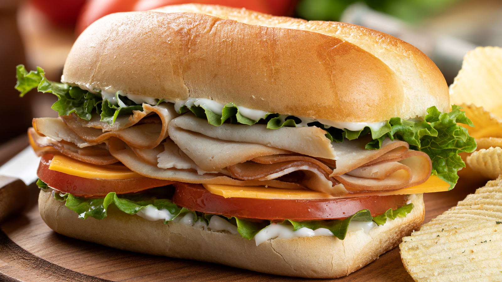 <a href="https://www.foodrepublic.com/2092993/best-grocery-deli-subs-according-reviews/" target="_blank">The 7 Best Grocery Store Deli Subs, According To Reviews</a>