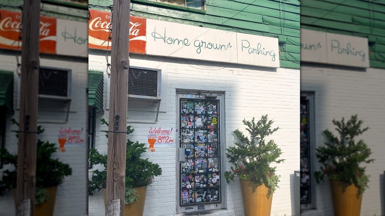 Home grown GA restaurant exterior