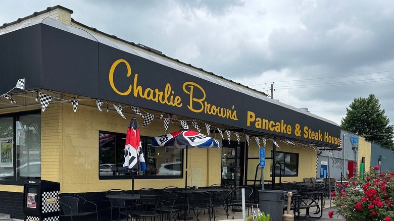 Charlie Brown's Pancake and Steak House restaurant exterior.