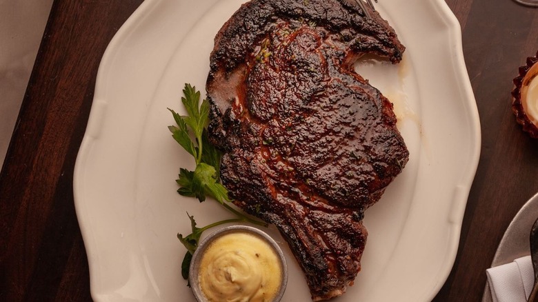 steak dipping sauce plate