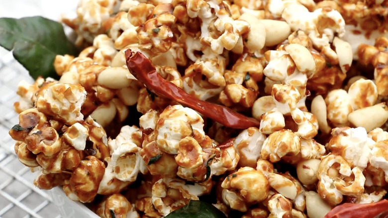 Popcorn flavored like pad Thai