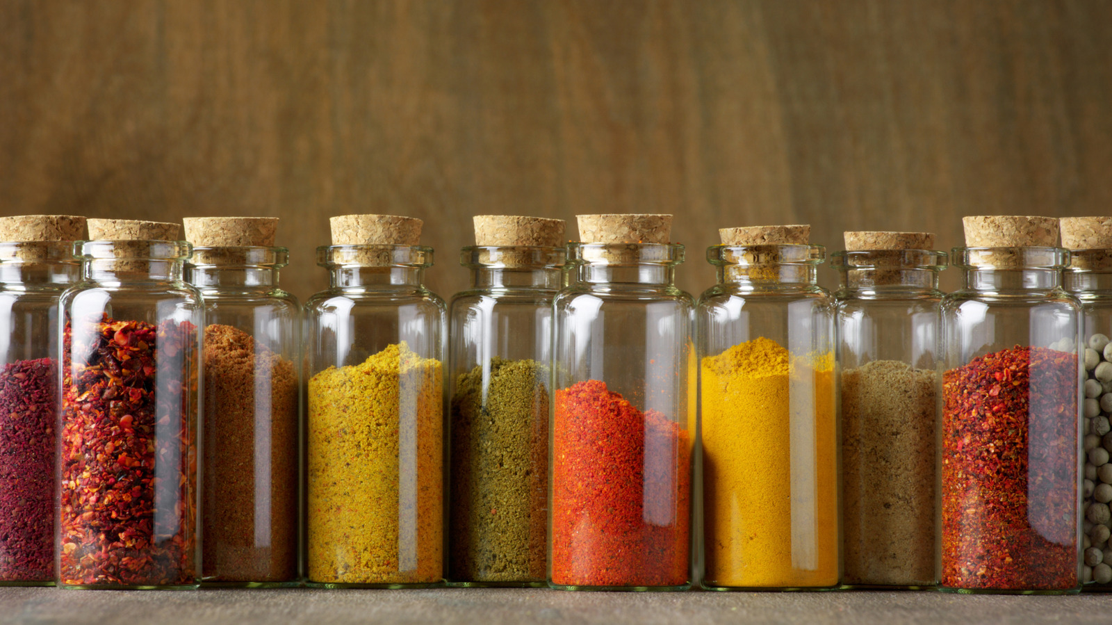 <a href="https://www.foodrepublic.com/2122402/best-seasonings-roasted-vegetables/" target="_blank">Beyond Salt & Pepper: Try These 16 Seasonings On Roasted Veggies</a>