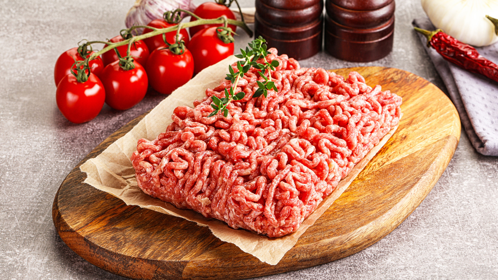 The Boxed Pantry Staple That Turns Ground Beef Into An British Comfort Meal