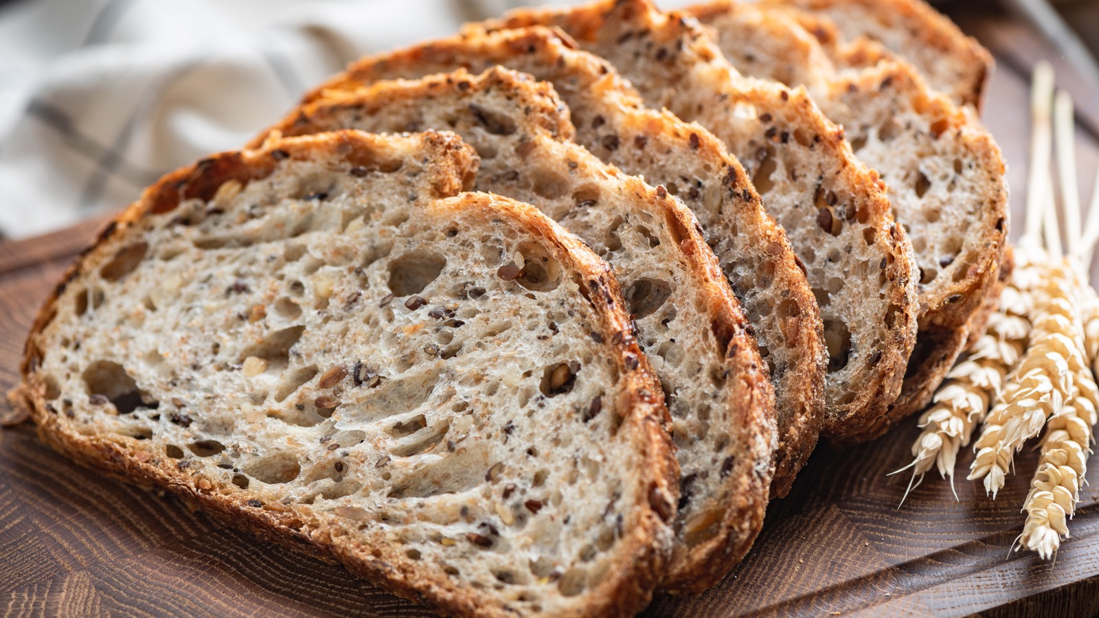 <a href="https://www.foodrepublic.com/1769765/how-to-reheat-bread-microwave/" target="_blank">Bring Stale Bread Back To Life With An Easy Reheating Trick</a>