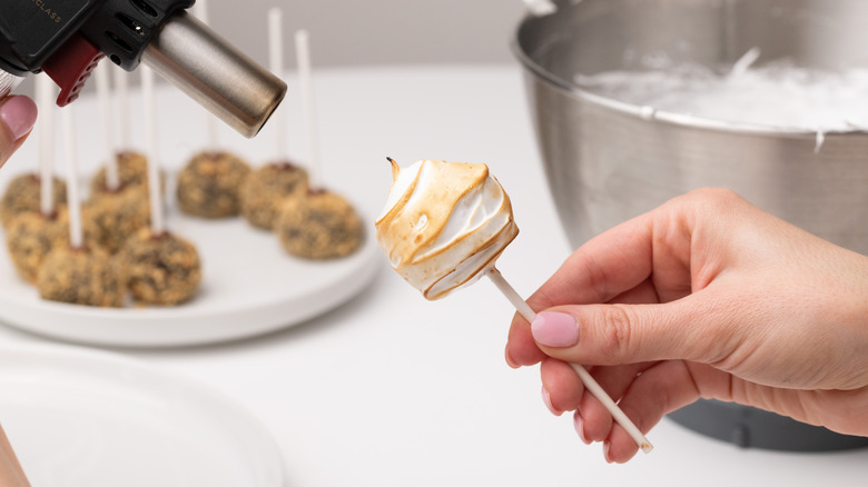 Toasting marshmallow frosting