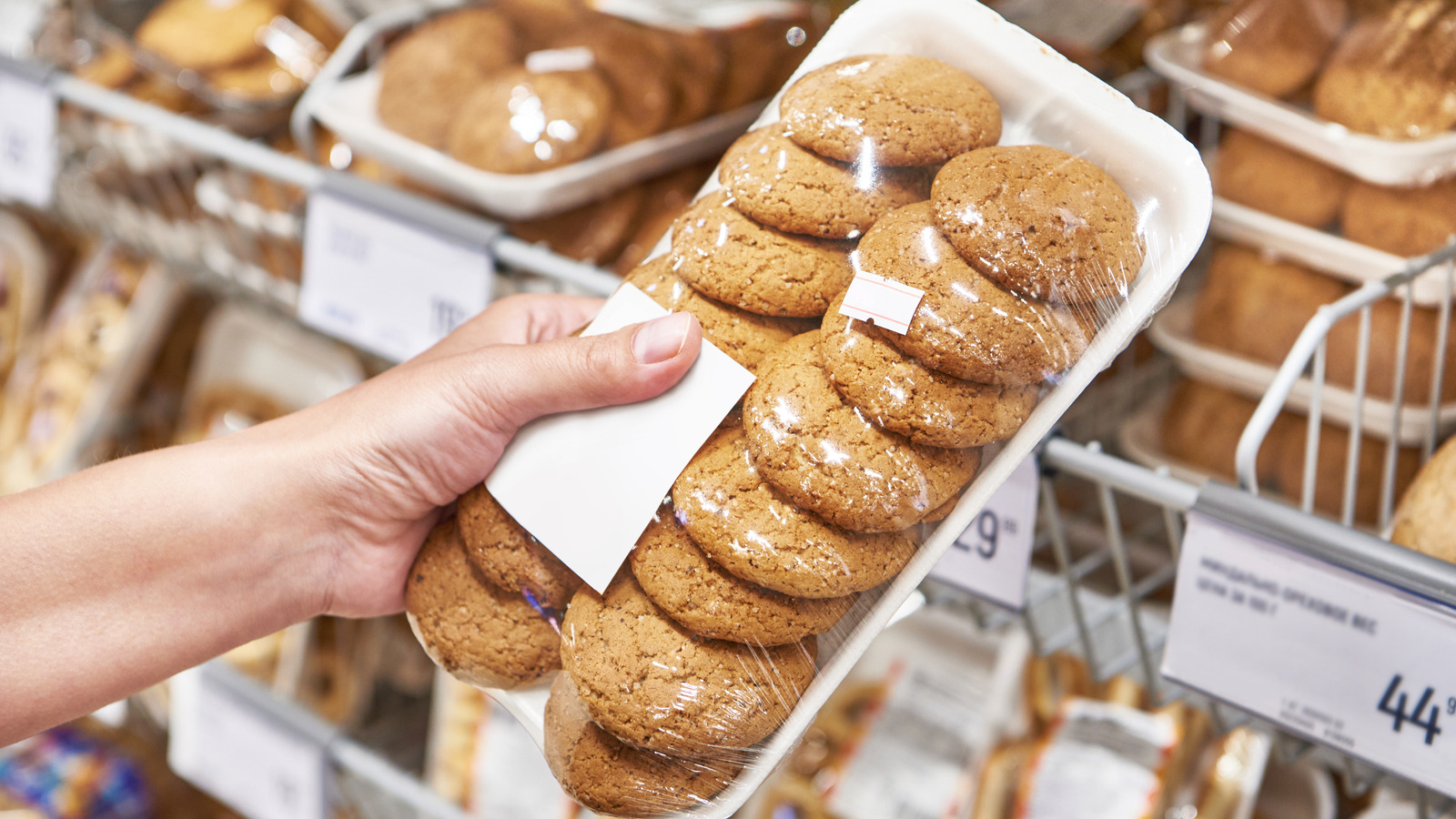<a href="https://www.foodrepublic.com/1774678/how-to-reheat-store-bought-cookies/" target="_blank">Can You Reheat Store-Bought Cookies And How Do You Do It?</a>