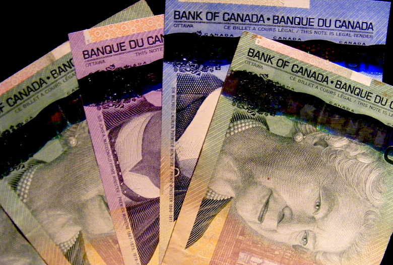 Canada's New $100 Bill Smells Like WHAT?!