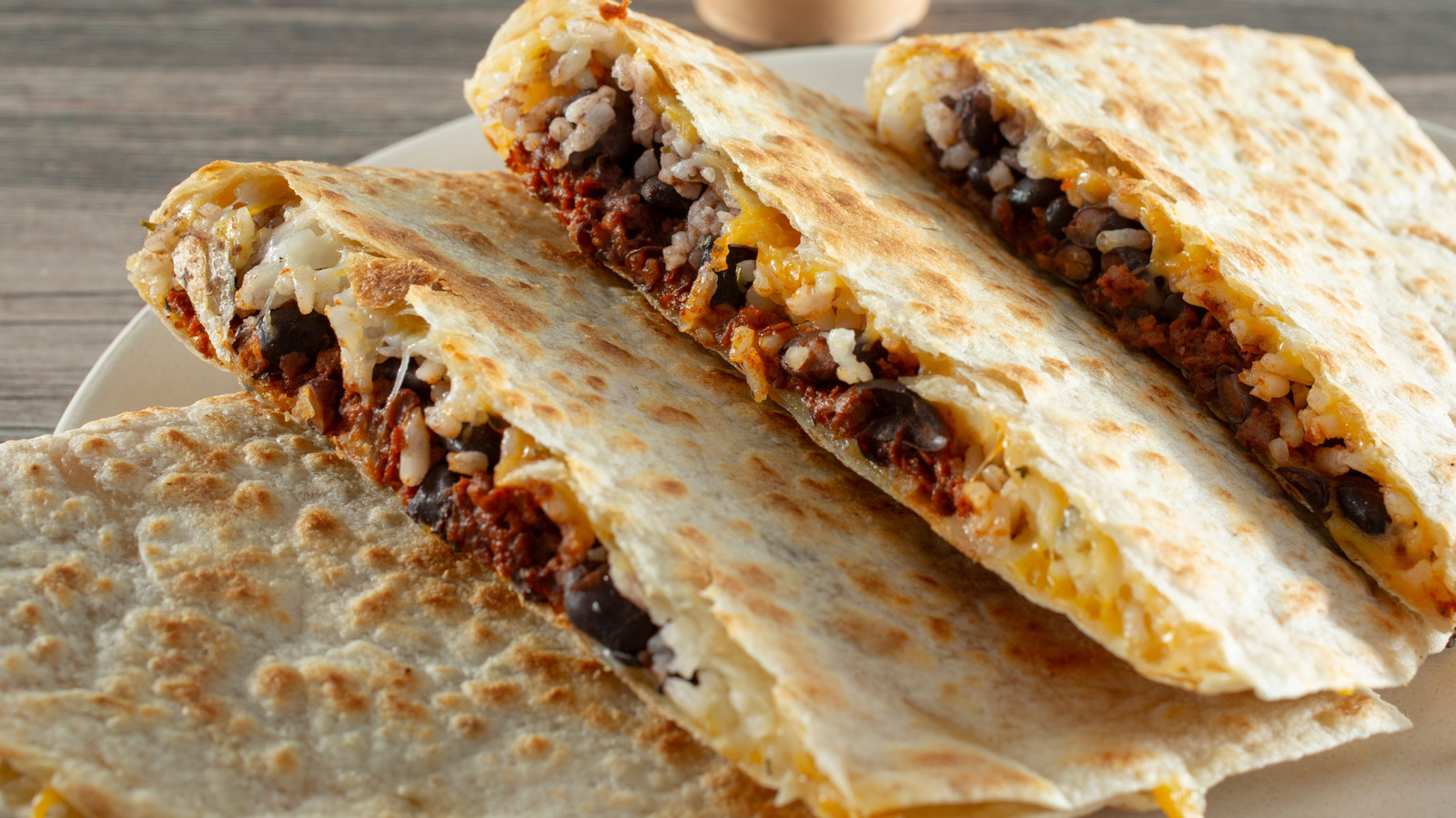 <a href="https://www.foodrepublic.com/1716982/canned-chickpeas-vegan-quesadillas/" target="_blank">Canned Chickpeas Are Key For Creamy Vegan Quesadillas</a>
