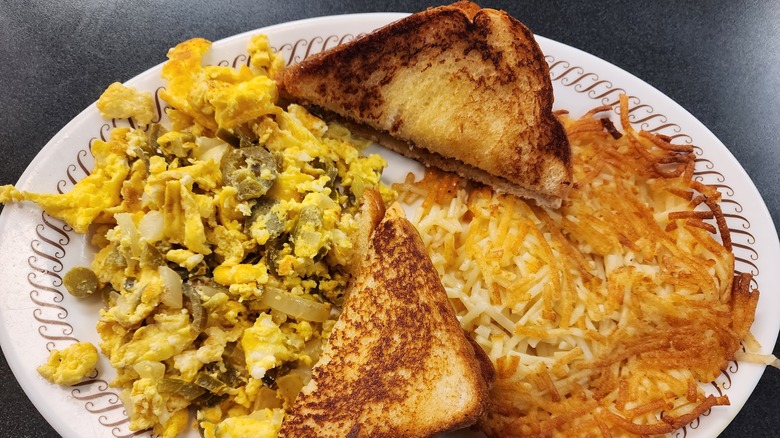 eggs with jalapeños