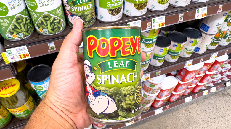 Canned spinach in grocery store