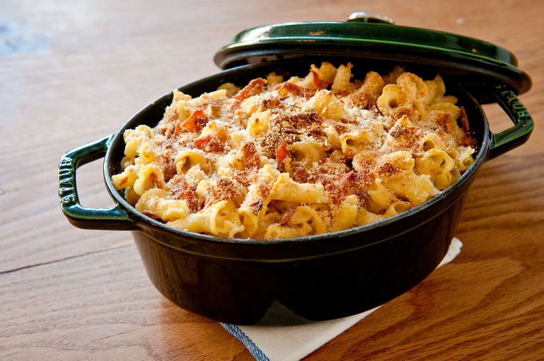 Caramelized Onion And Prosciutto Macaroni and Cheese Recipe