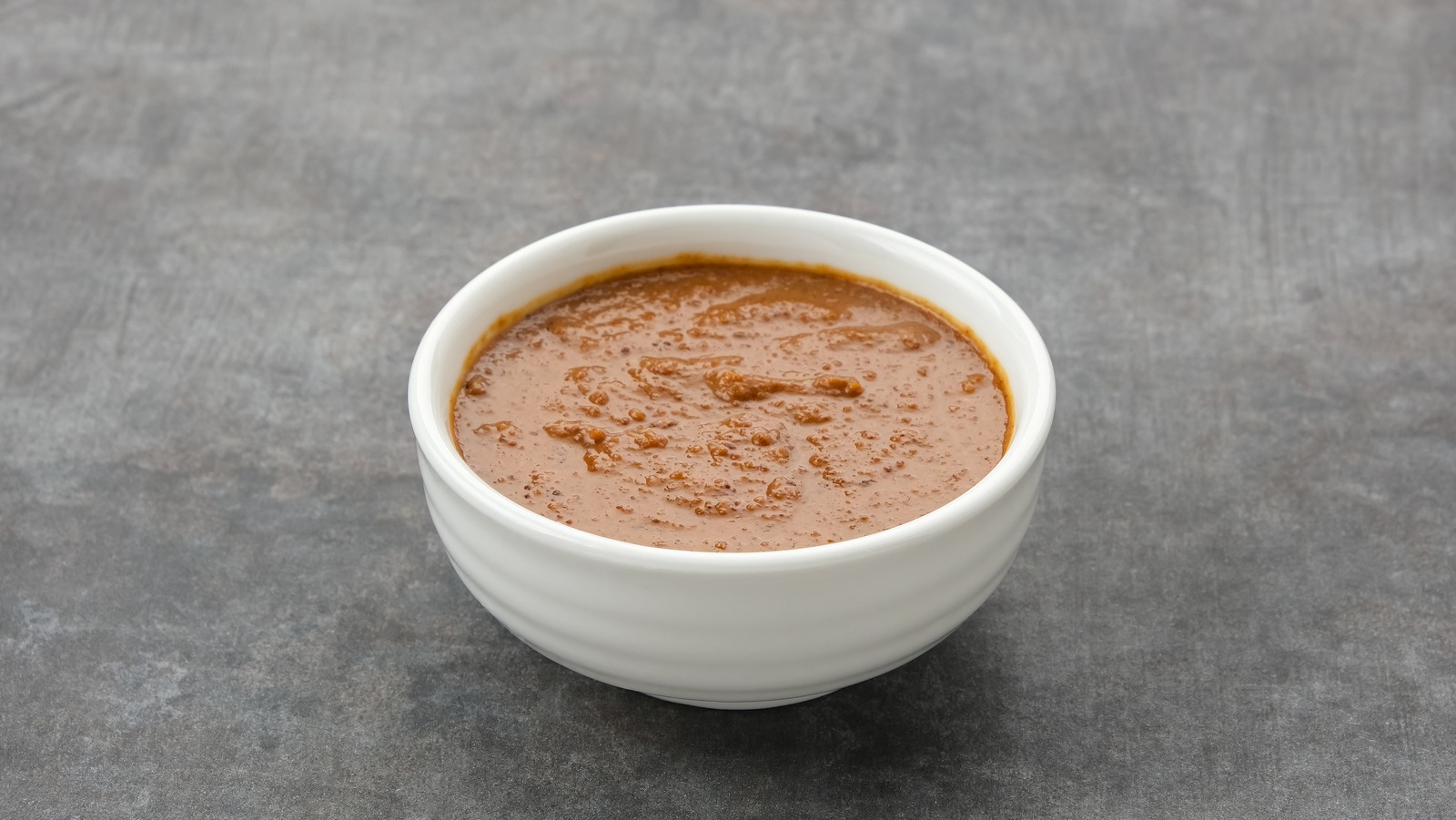 <a href="https://www.foodrepublic.com/1742284/chef-tips-peanut-sauce/" target="_blank">Chef-Approved Tips For Making The Best Peanut Sauce</a>