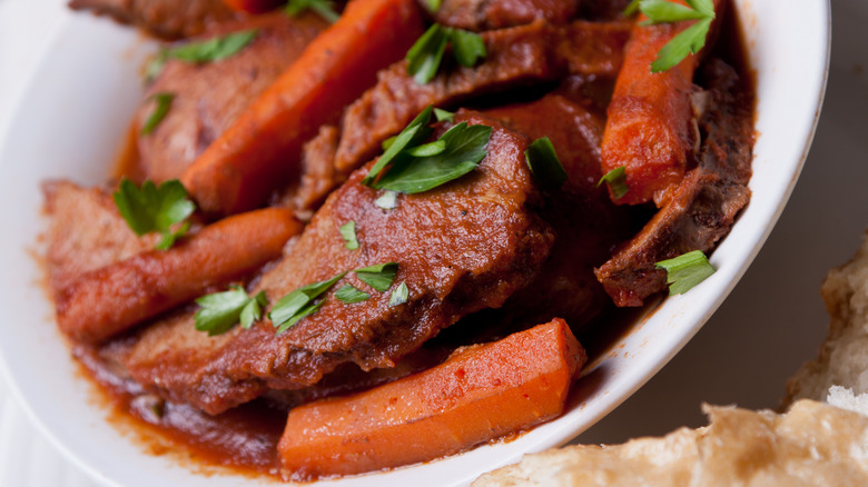 braised brisket with carrots