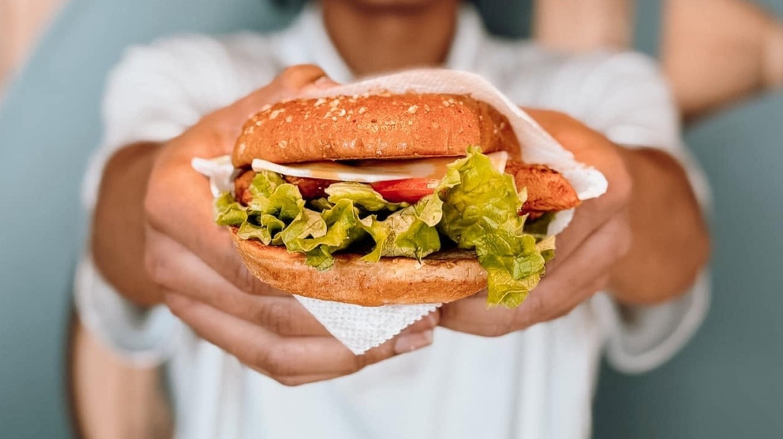 Chick-Fil-A Vs Dave's Hot Chicken: The Chain With The Cheaper Chicken Sandwich C...