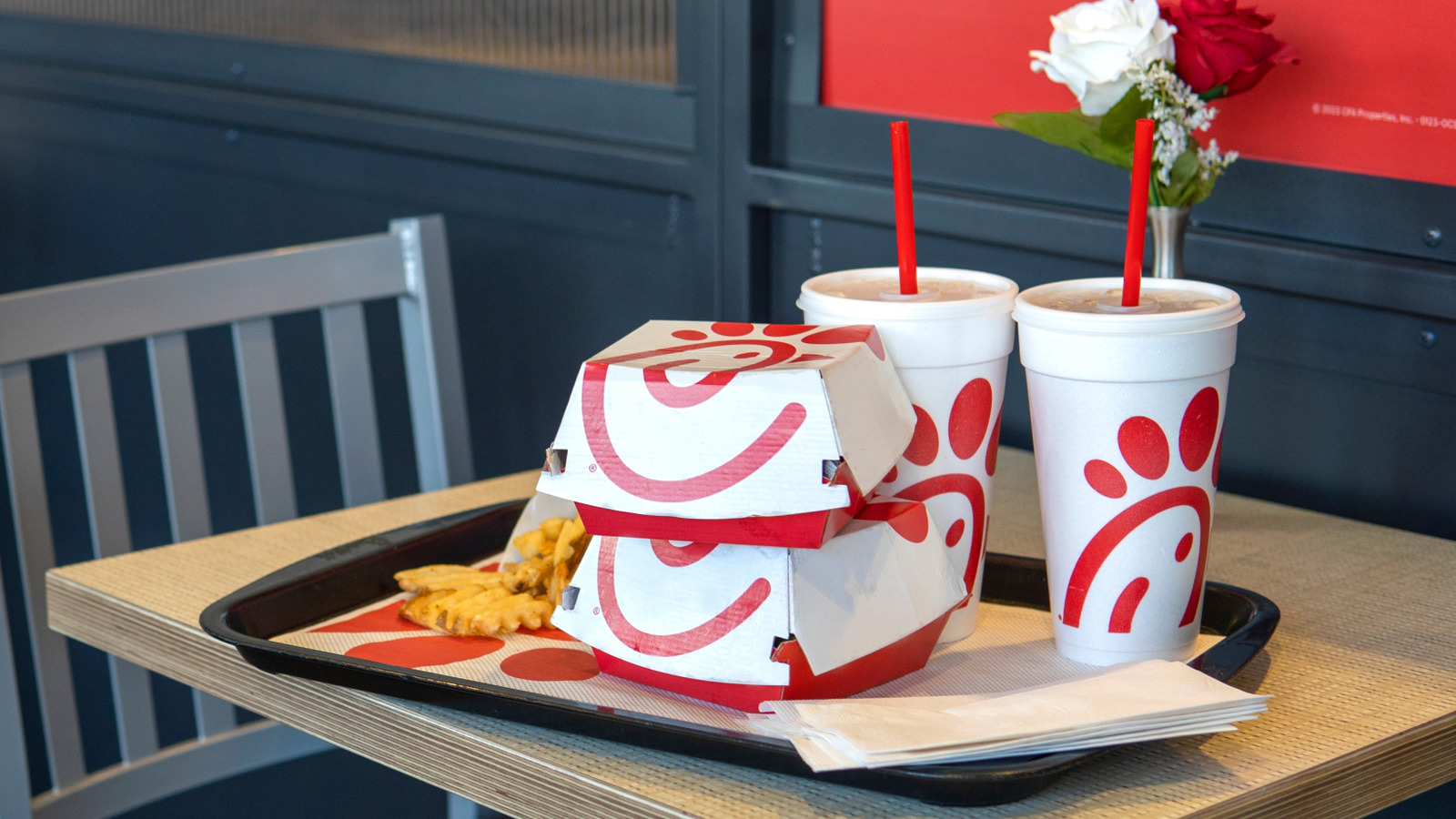 <a href="https://www.foodrepublic.com/2167772/chick-fil-a-iconic-phrase-ritz-carlton/" target="_blank">Chick-Fil-A’s Iconic Phrase Was Inspired By A Fancy Hotel</a>