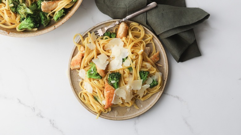 chicken broccoli pasta