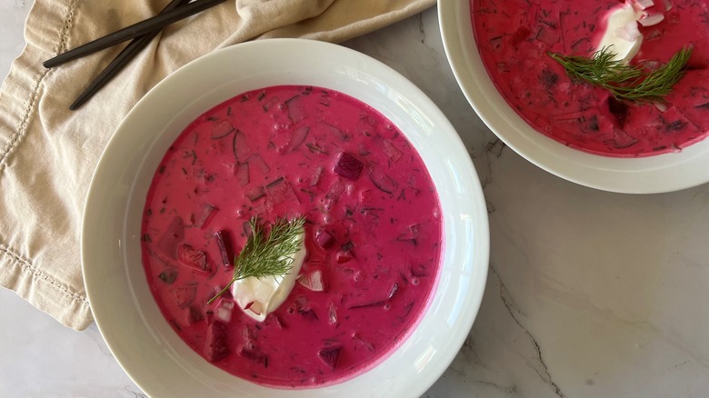 borscht soup bowls