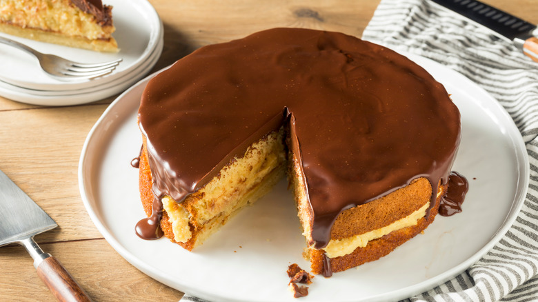 Boston cream pie