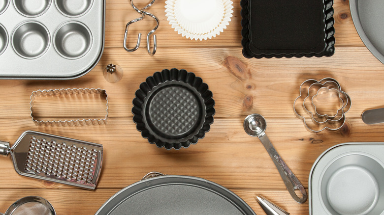 Baking utensils